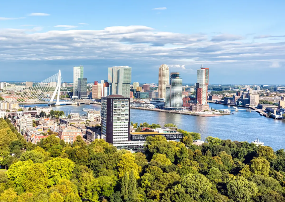 In de buurt Rotterdam