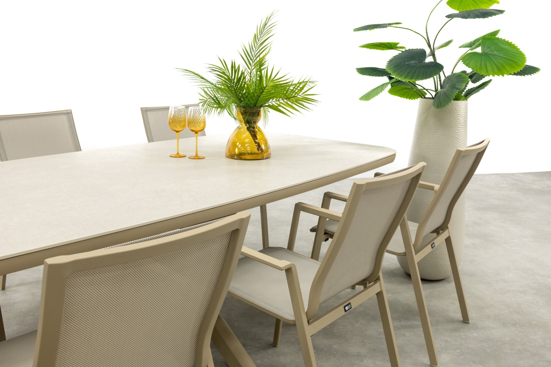 Atmos/Soreno deens ovale stapelbare tuinset 240x110 cm. - Latte