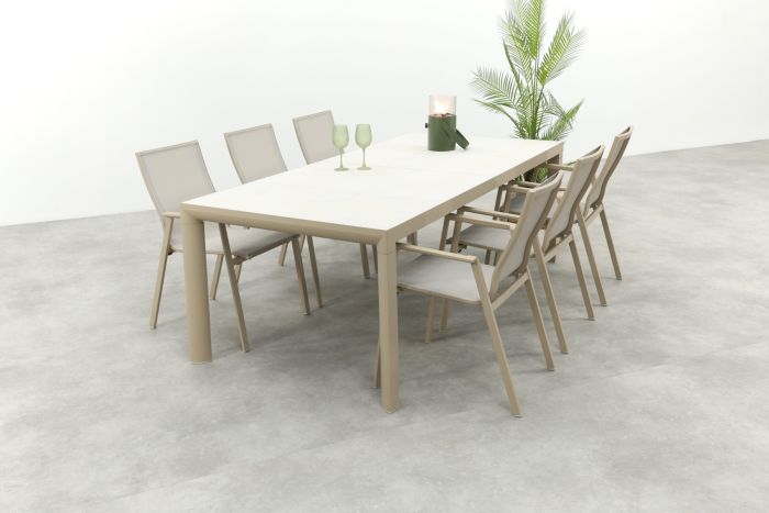 Atmos/Kings stapelbare tuinset voor 6 personen 220x100 cm. - Latte