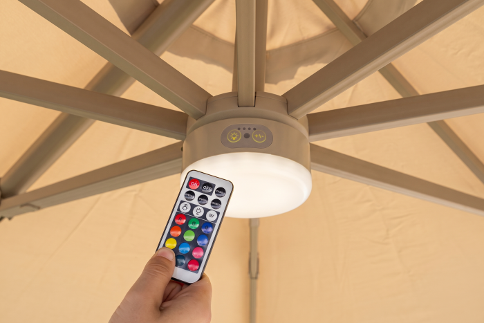 Perfect Shadow LED RGB parasollamp met afstandsbediening - Latte